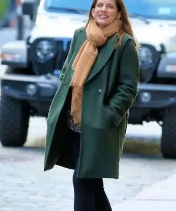 Anna Delvey Inventing Anna Velvet Blazer