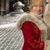Goldie Hawn The Christmas Chronicles 2 Mrs. Claus Red Coat