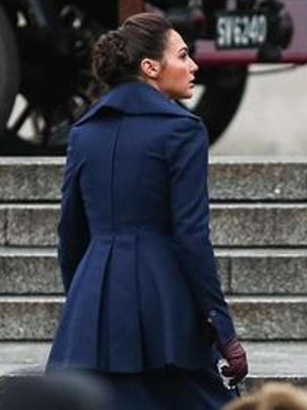 Gal Gadot Wonder Woman Diana Blue Coat