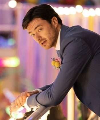 Gavin Drea Wedding Season S01 Stefan Blue Suit
