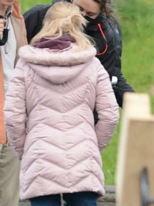 Amy Loughren The Good Nurse Pink Jacket Jessica Chastain The Good Nurse (2022) Pink Puffer Jacket