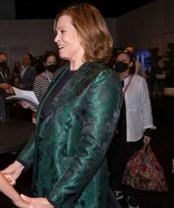 Sigourney Weaver Avatar The Way of Water Movie Event Green Blazer