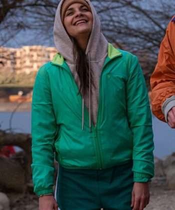 Movie Vándorló levelek Petra Hartai Green Jacket