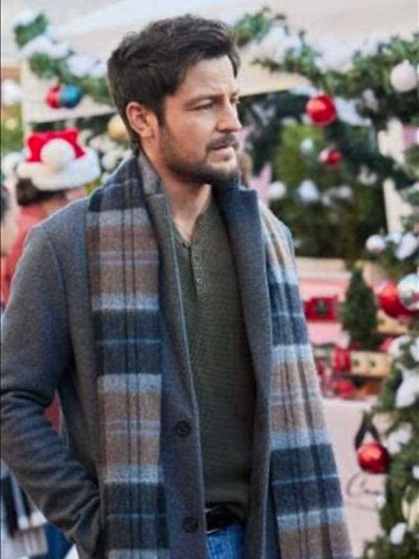 Tyler Hynes Time for Him to Come Home for Christmas (2022) Grey Coat