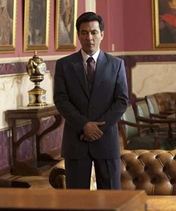 Raúl Méndez Narcos César Gaviria Gray Cotton Blazer
