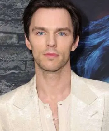 Nicholas Hoult Renfield White Coat
