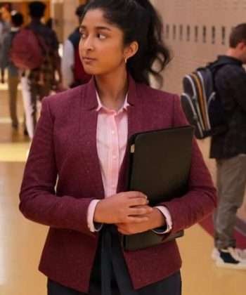 Never have I Ever S04 Devi Vishwakumar Blazer