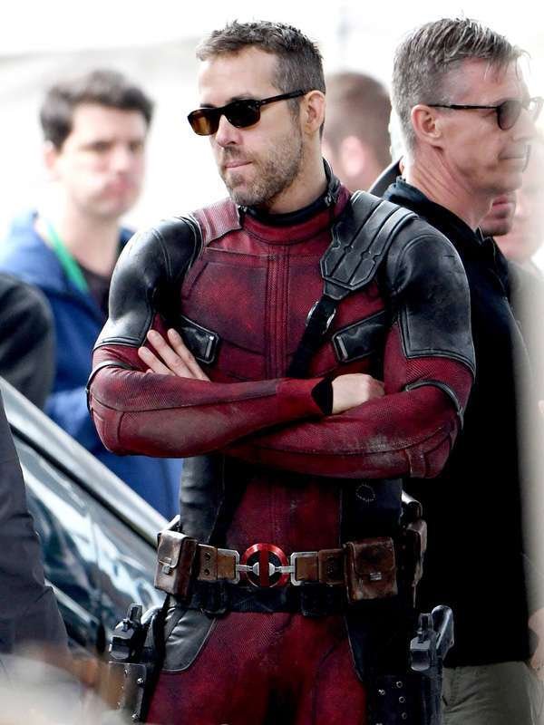 Deadpool Ryan Reynolds Leather Jacket
