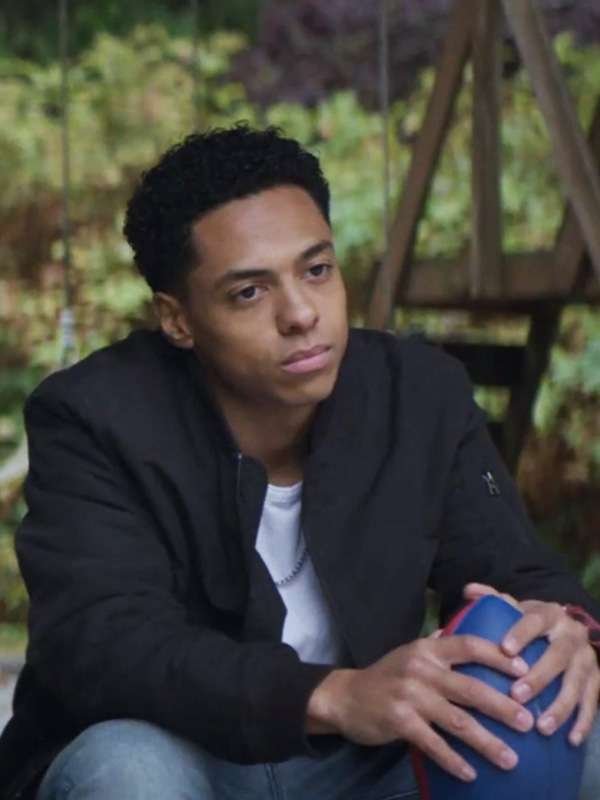 Isaiah-Howard-Goosebumps-Black-Jacket