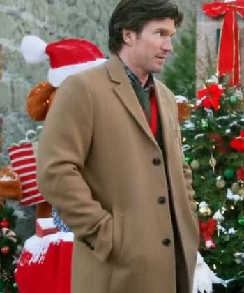 It's-A-Christmas-Thing-Christopher-Russell-Coat