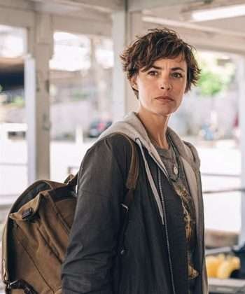 Under Paris Bérénice Bejo Grey Jacket